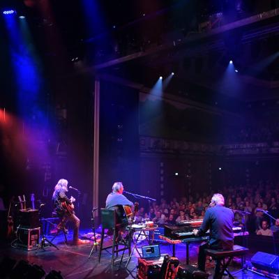 392865343 7134078469935568 123256958796184301 N